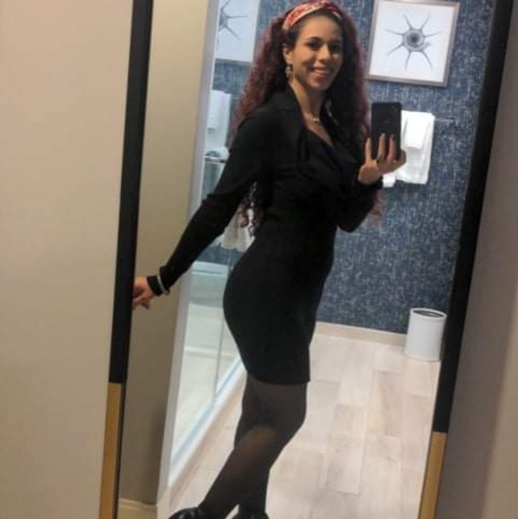 Meet your Posher, Sabrina - Picture 3 of 3